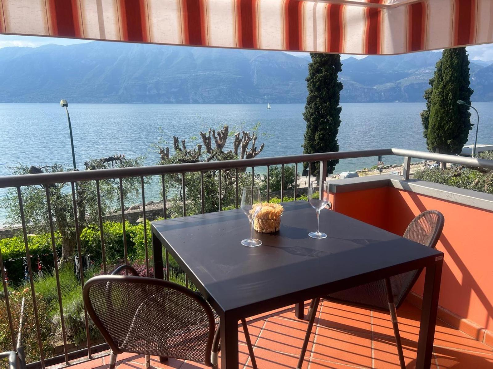 Residence Villa Al Lido Brenzone sul Garda Bagian luar foto