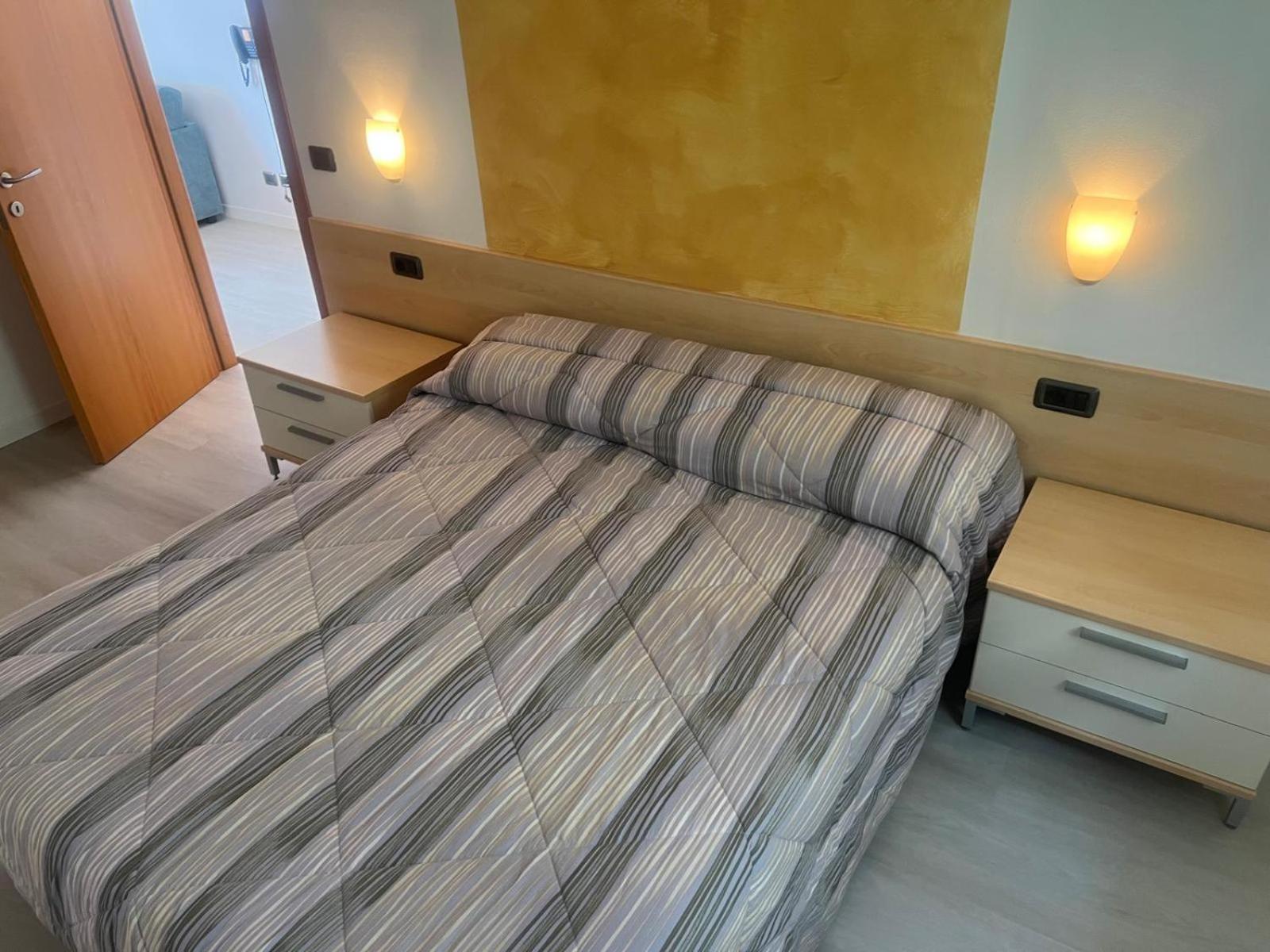 Residence Villa Al Lido Brenzone sul Garda Bagian luar foto