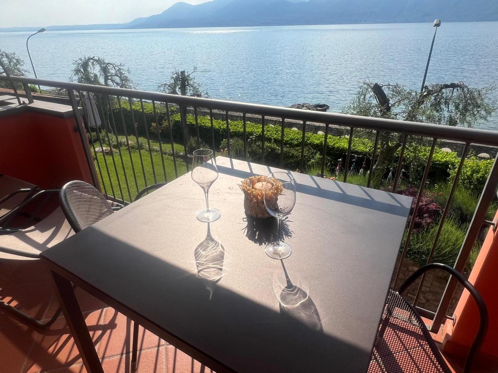 Residence Villa Al Lido Brenzone sul Garda Bagian luar foto