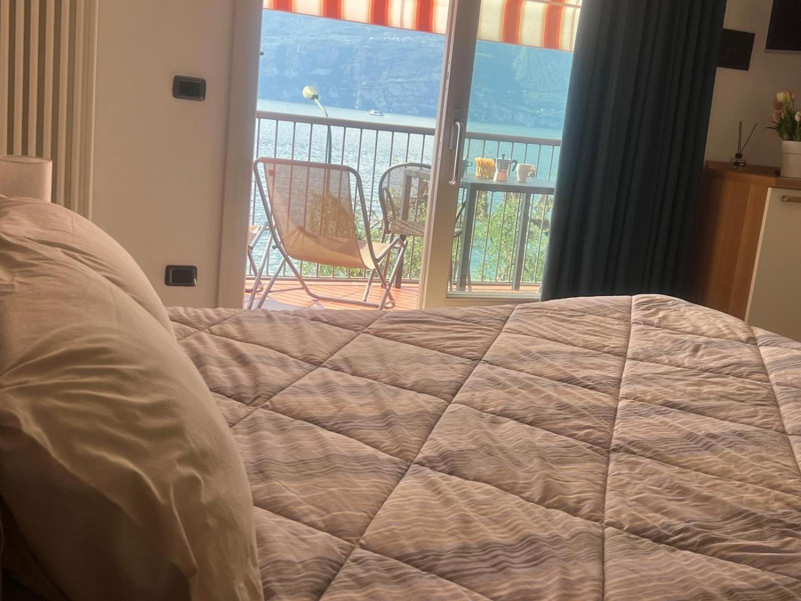 Residence Villa Al Lido Brenzone sul Garda Bagian luar foto