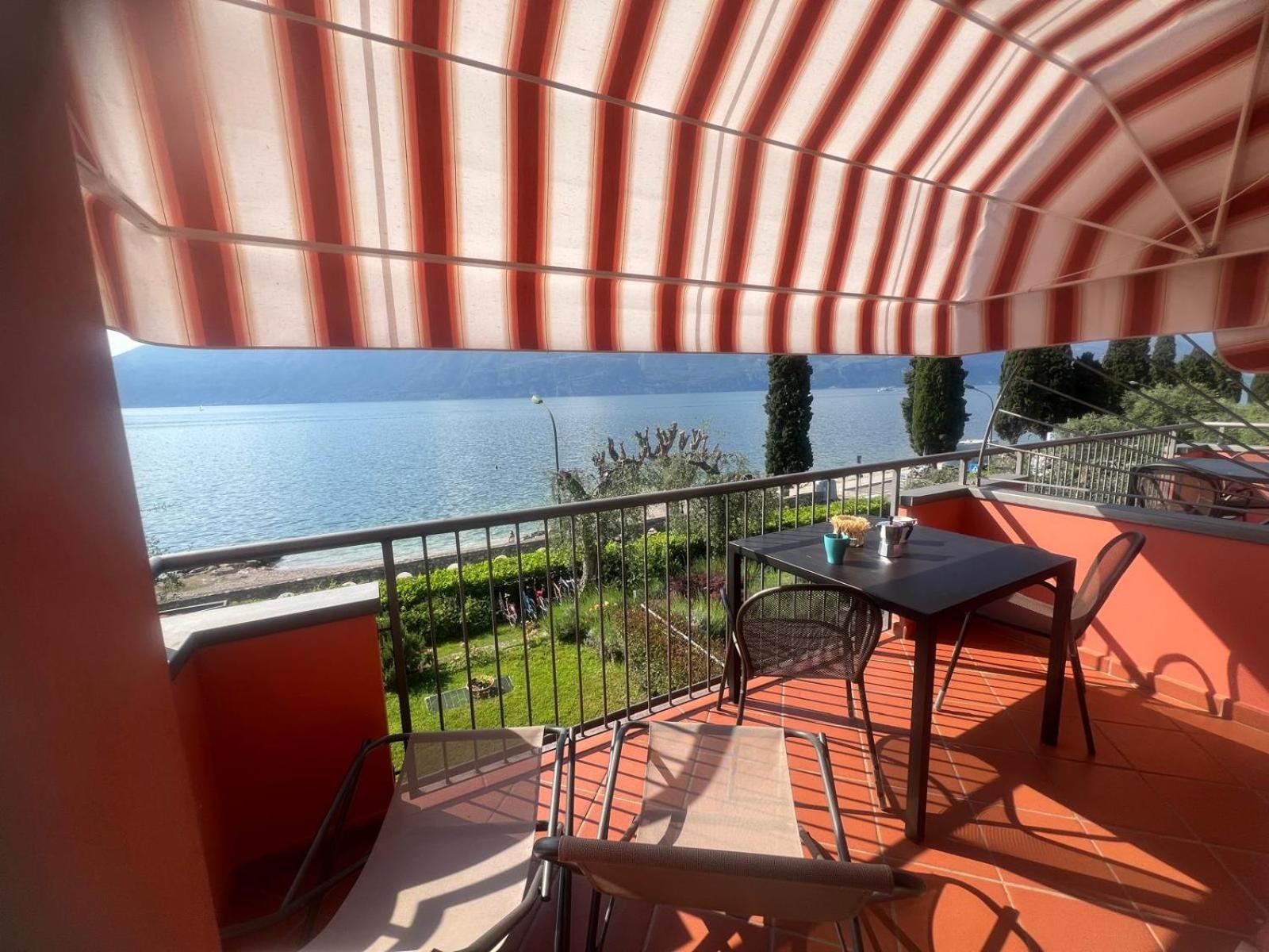 Residence Villa Al Lido Brenzone sul Garda Bagian luar foto